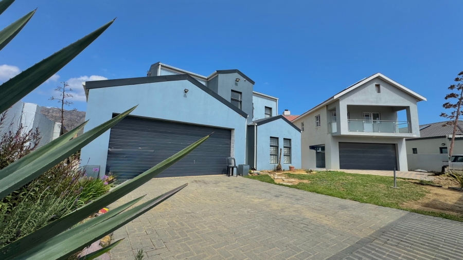 4 Bedroom Property for Sale in Fairview Golf Estate Western Cape